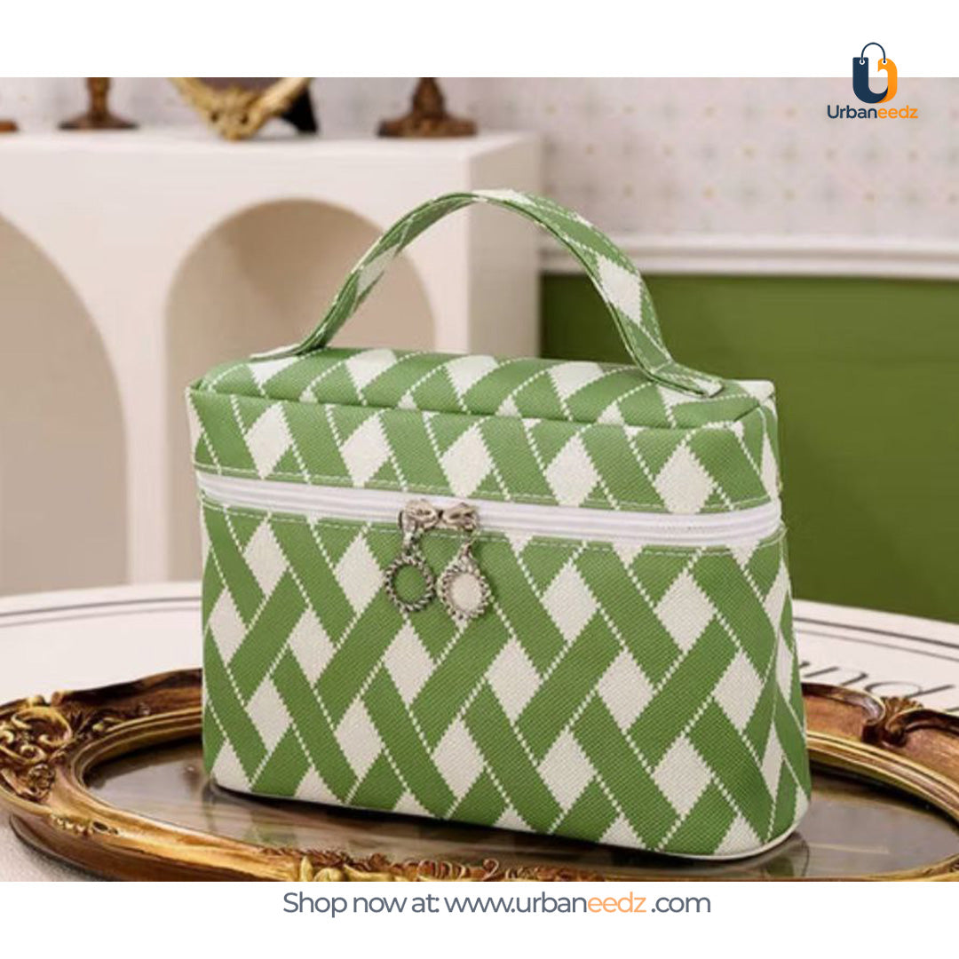 Diamond Lattice Makeup Travel Kit
