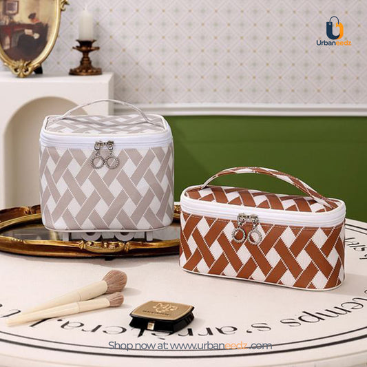 Diamond Lattice Horizontal Makeup Travel kit
