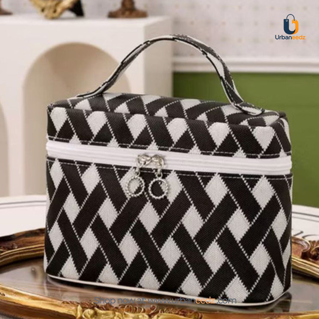 Diamond Lattice Makeup Travel Kit