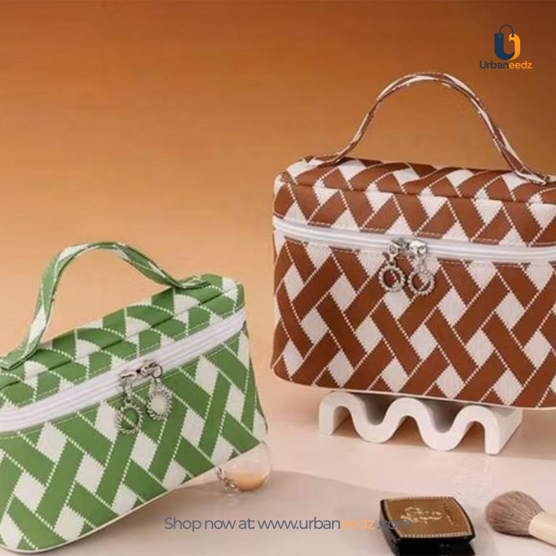Diamond Lattice Makeup Travel Kit